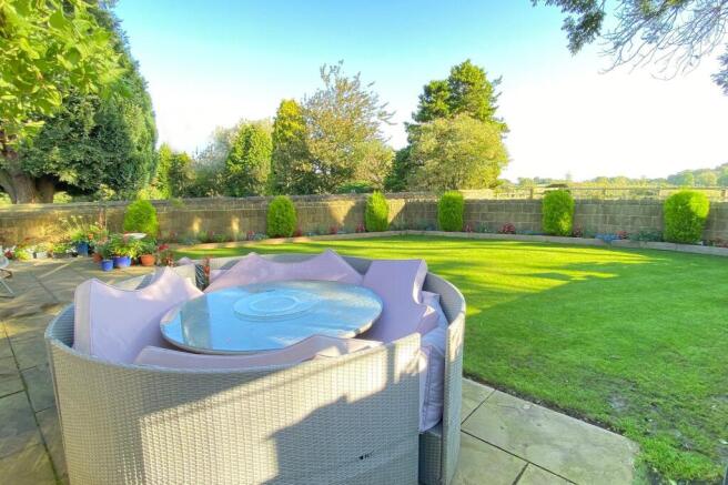 2 bed House for sale Image 10