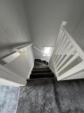 3 bed Town House to rent Image 4