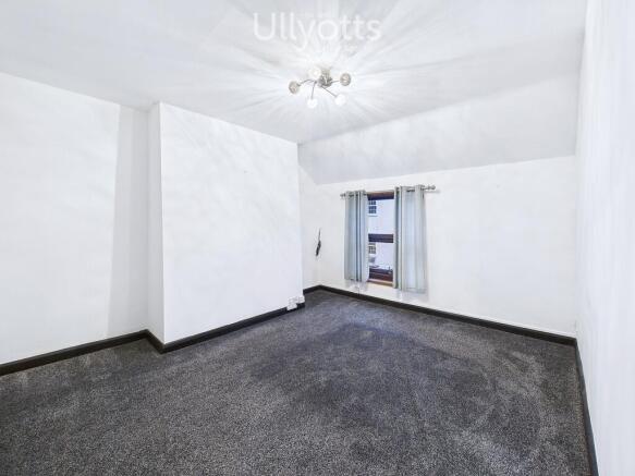 3 bed Terraced for sale Image 8