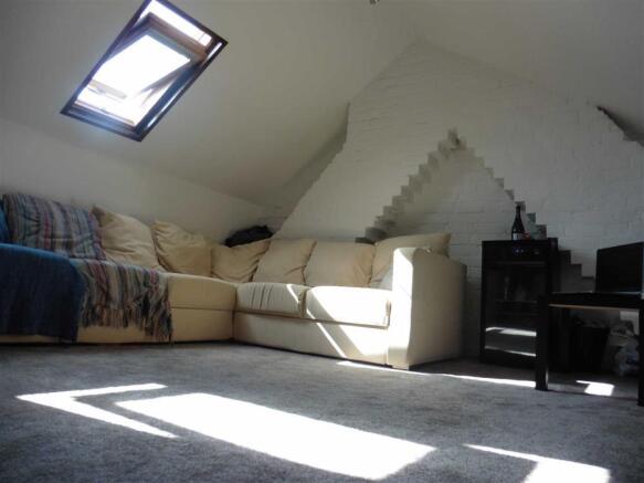 Fully boarded roof v