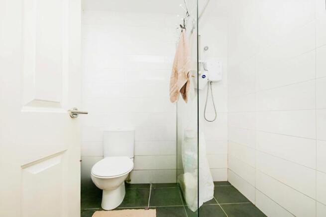 1 bed Apartment to rent Image 5