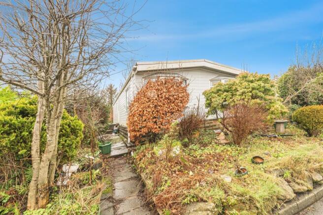3 bed Park Home for sale Image 12