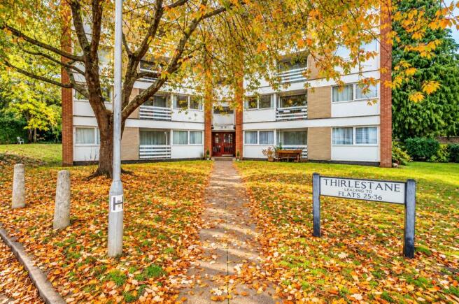 2-bed flat on Lemsford Road, St. Albans, Hertfordshire, AL1, £325,000
