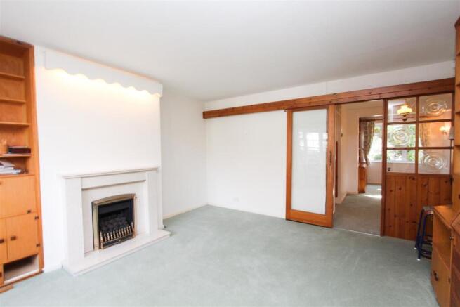 LIVING ROOM.jpg