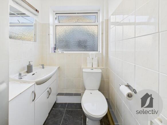 2 bed Semi-Detached Bungalow for sale Image 8