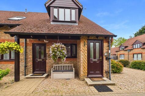 Watermill Court, Bath Road, Woolhampton, Reading, RG7