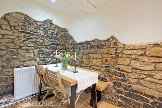 2 bed Semi-Detached for sale Image 9