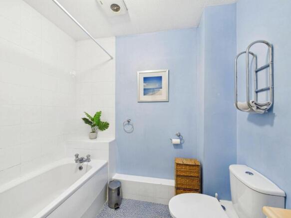 1 bed Flat for sale Image 7