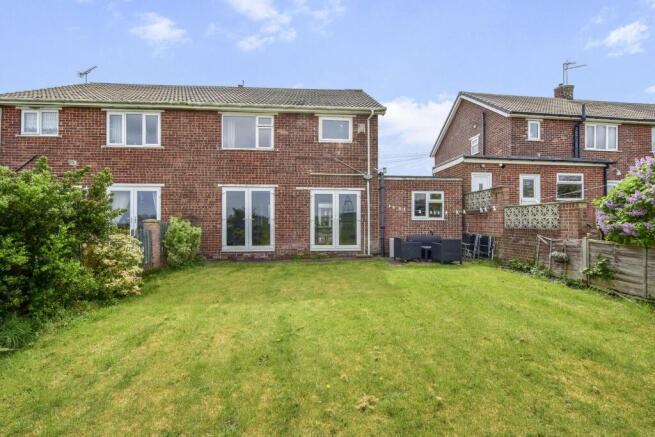 3 bed Semi-Detached for sale Image 9