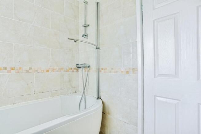 3 bed Semi-Detached for sale Image 12