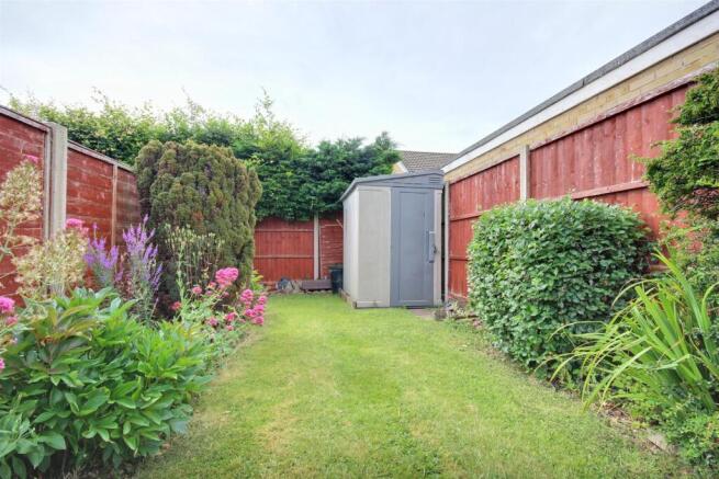 2 bed Semi-Detached Bungalow for sale Image 11