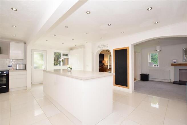 Kitchen/Breakfast Area