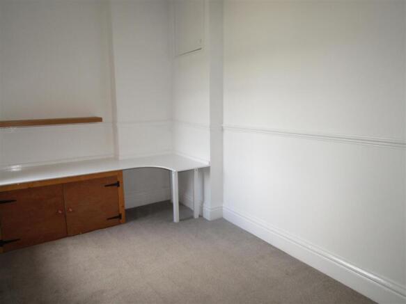 2 bed Flat to rent Image 10