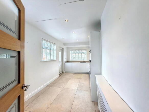 3 bed Semi-Detached for sale Image 4