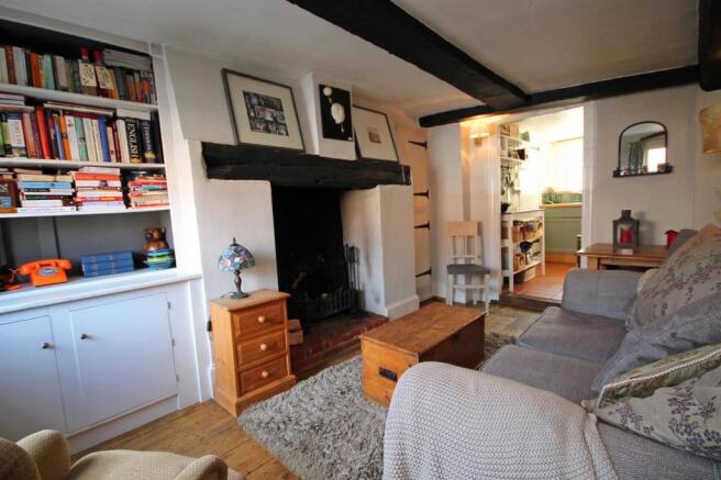 Living Room 1.jpg