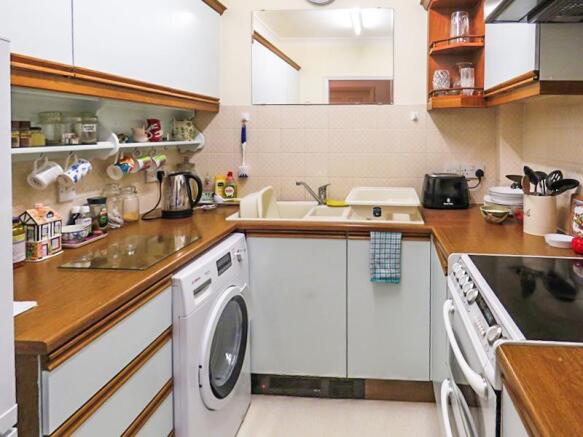 Kitchen.JPG