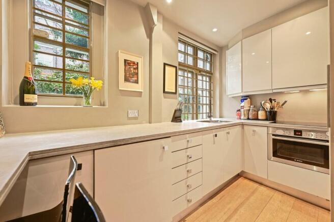 TEC - 20 Addison House - Kitchen3 (1).jpg