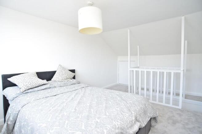 3 bed Terraced for sale Image 6