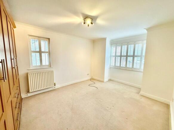 2 bed Flat to rent Image 6