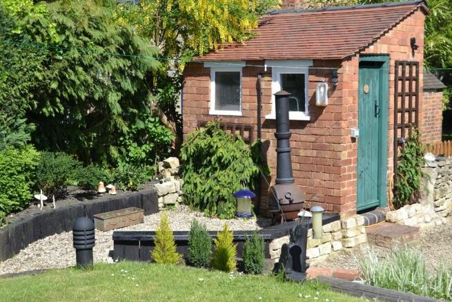 Seating and O/s loo