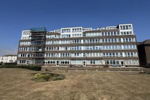 2, Admirals Walk, South Road, Hythe CT21 6AL