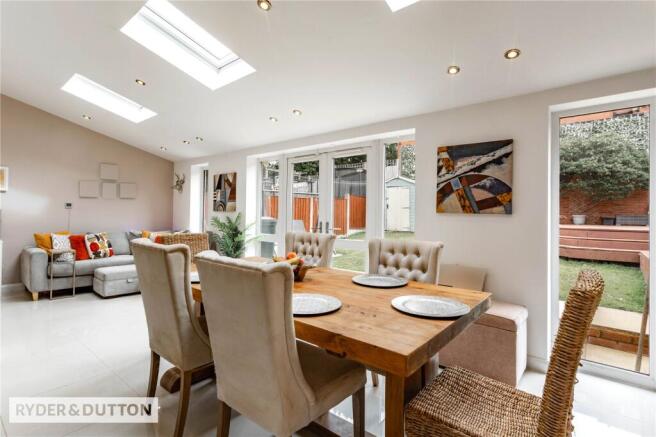 4 bed Detached for sale Image 6