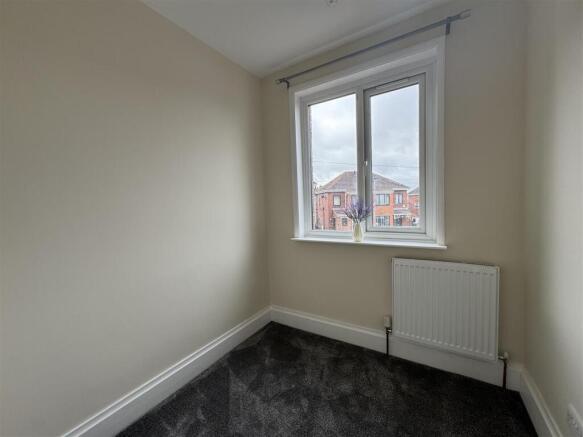 3 bed Semi-Detached to rent Image 12