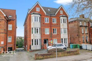 Flat 2, 68a College Heights, College Road, Maidstone ME15 6SJ