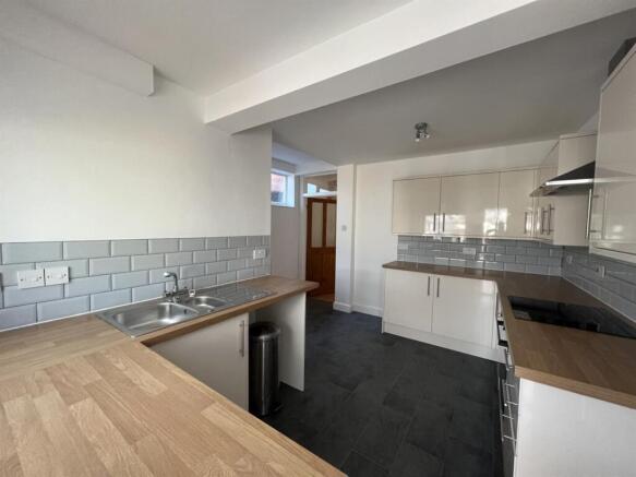 27 Charles Street kitchen.jpg