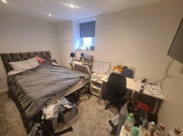 6 bed Terraced to rent Image 6