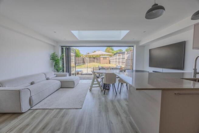 Kitchen/dining