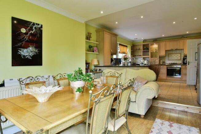 2 bed Detached Bungalow for sale Image 8