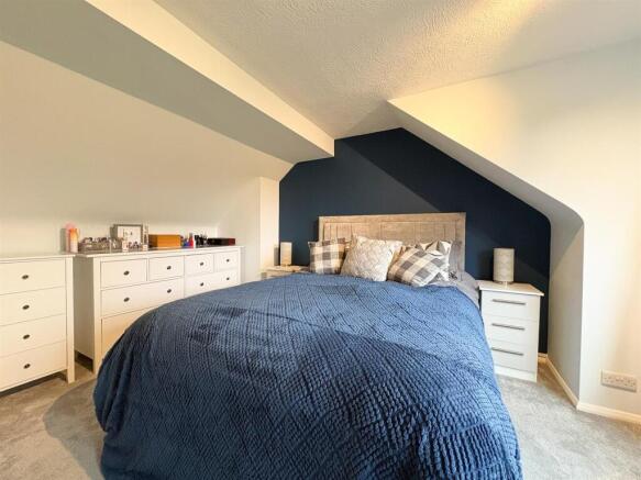 Bedroom1-1.jpg