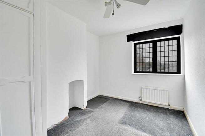 Bedroom 2_1.jpg