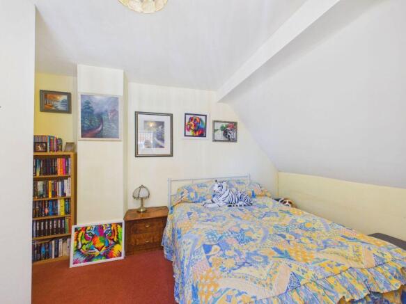 2 bed Semi-Detached for sale Image 10