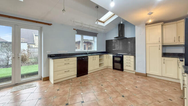 Kitchen/dining ro...