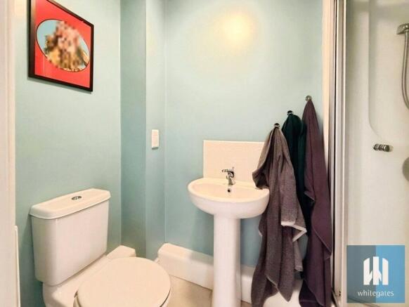 2 bed Apartment to rent Image 8