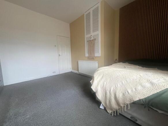 Holgate bed1 2.jpg