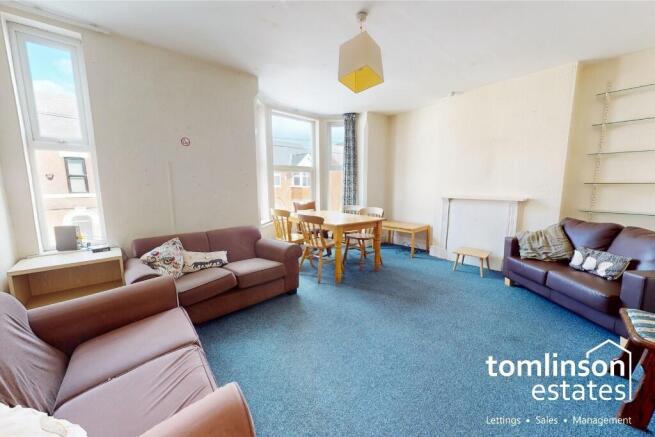 5 Bedroom semi-detached house - HMO