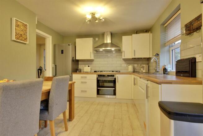 3 bed Detached for sale Image 5