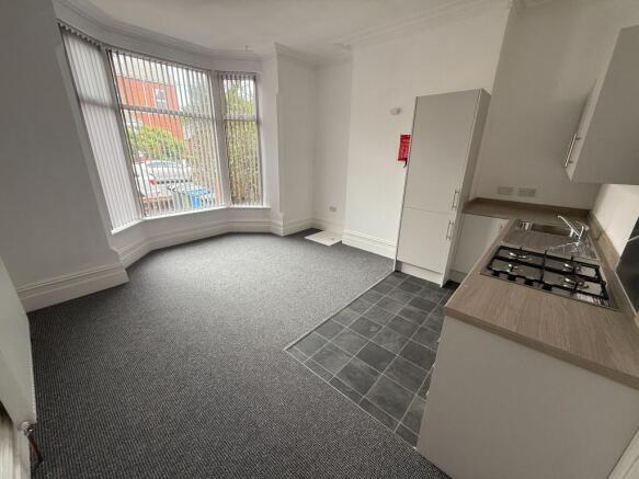 Lounge/Kitchen