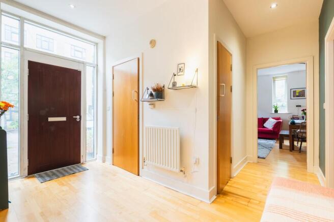 2 bed Apartment for sale Image 5