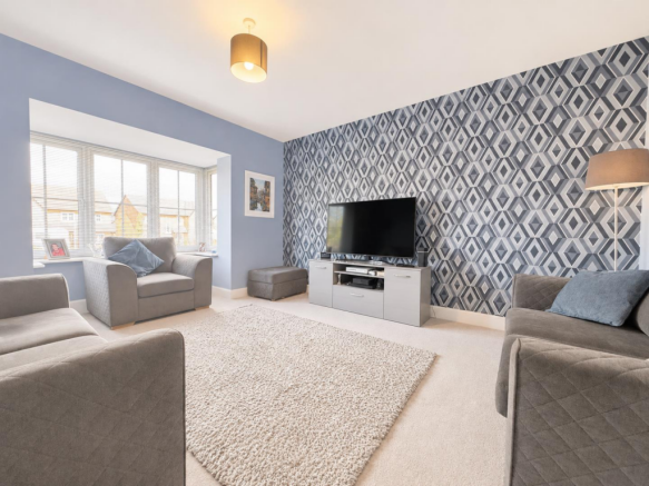 4 bed Detached for sale Image 5
