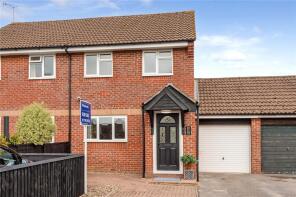 16, Thorn Close, Petersfield GU31 4HZ