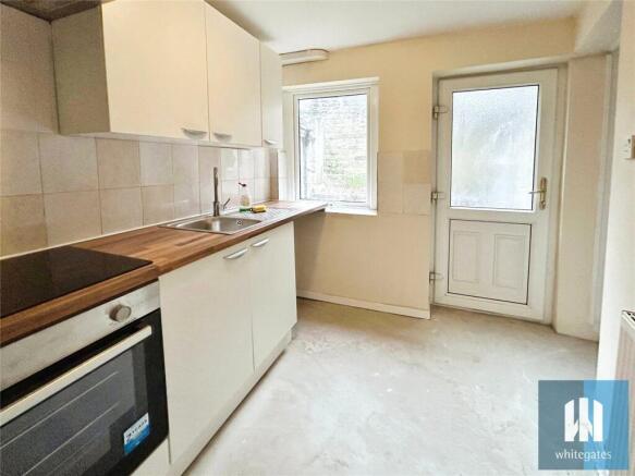 2 bed Terraced to rent Image 8
