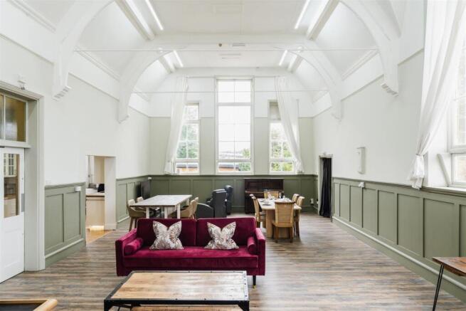 Lounge/Dining Room