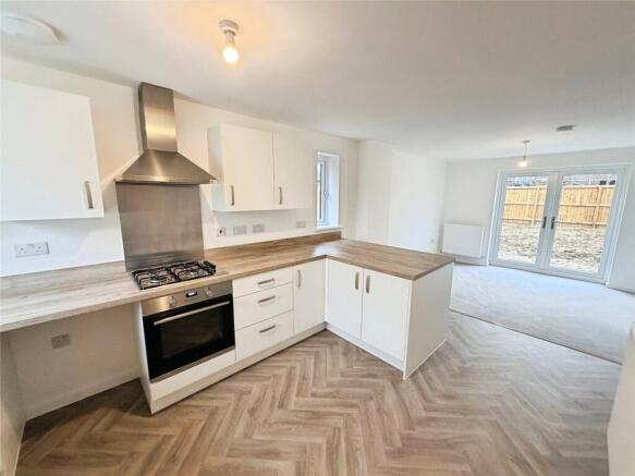 2 bed Semi-Detached for sale Image 6