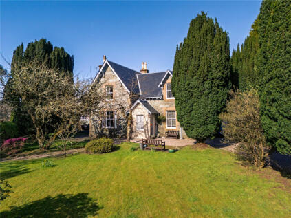 Cairnsmore, Manse Brae, Lochgilphead, PA31 8QZ