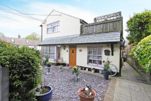 Lion House, Village Street, Upper Clatford, Andover SP11 7PS