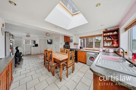 Coronation Avenue, Blackburn, BB2